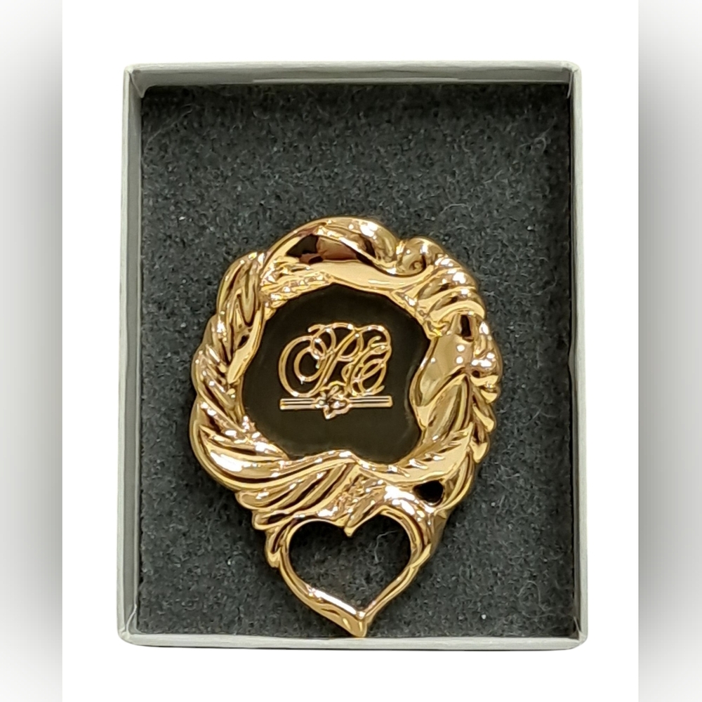 AVON PRESIDENTS CLUB GOLDTONE HEART BROOCH